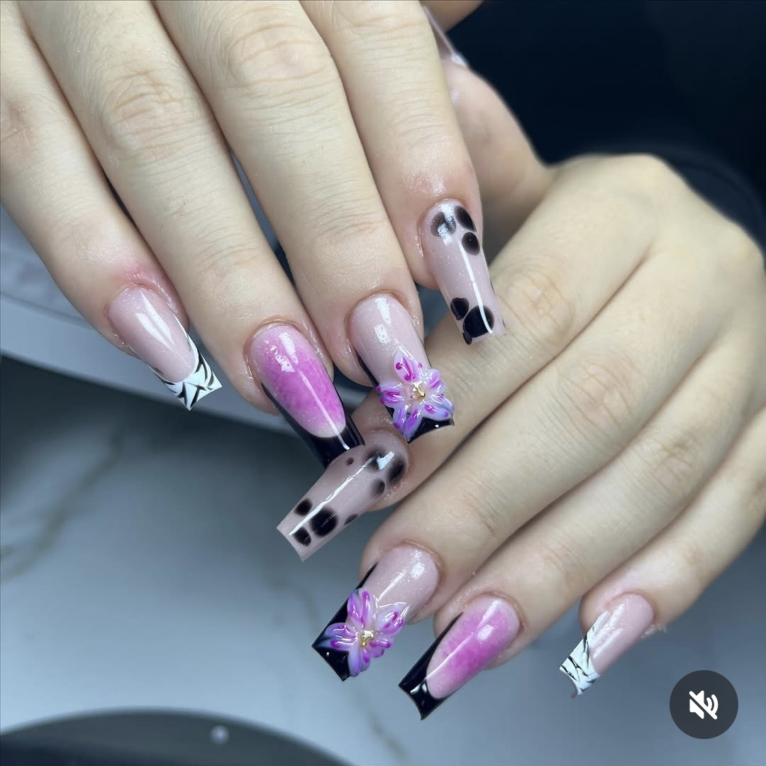 Nail Art Floral Roxo